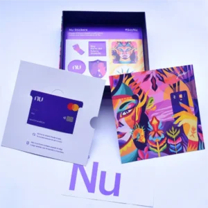 Packaging artístico colorido diseñado por Ledania